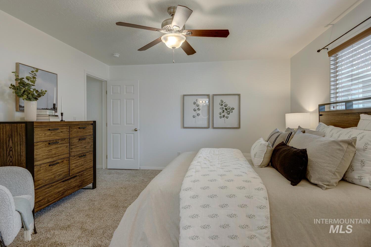 2148 W Crown Pointe Ave