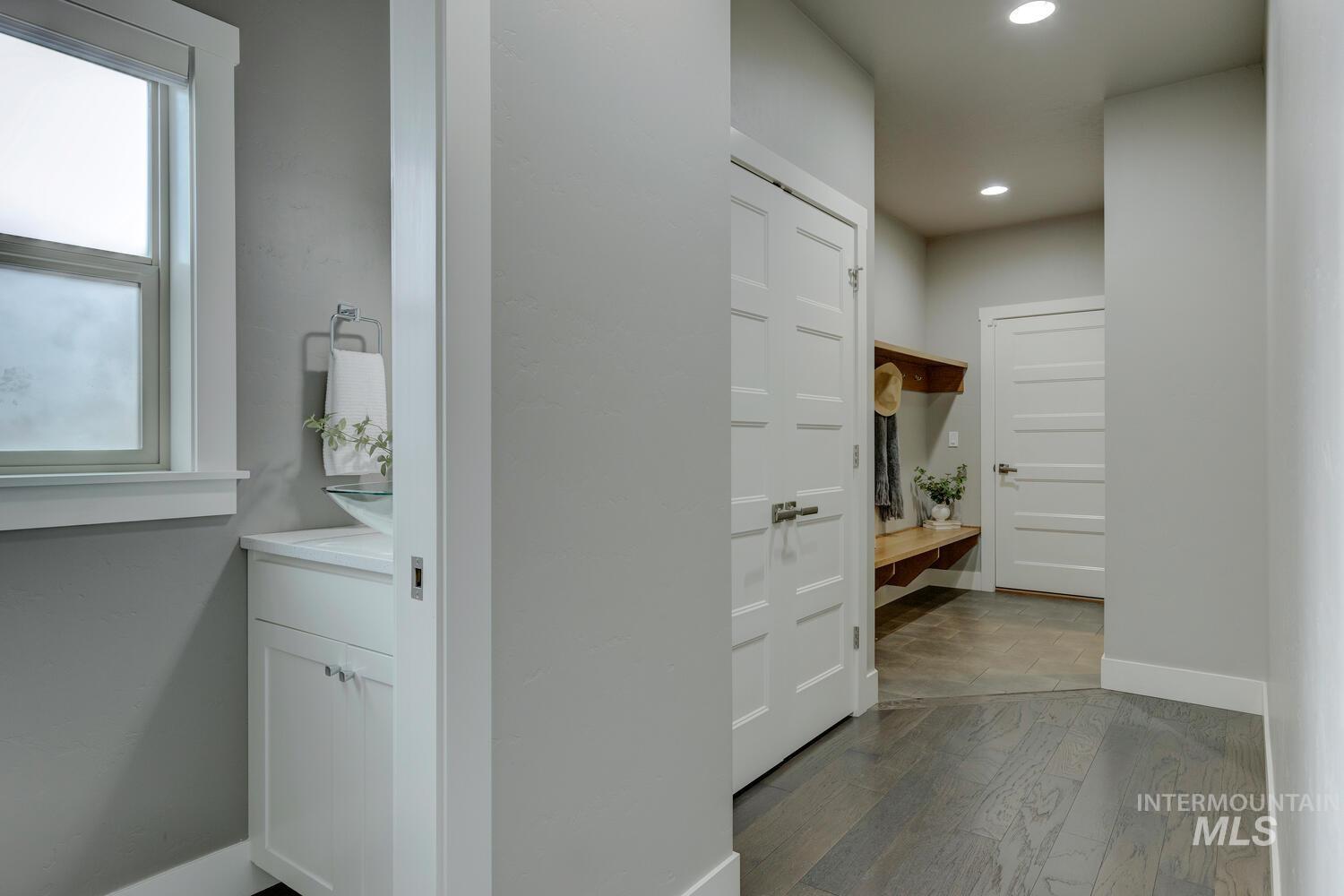 5691 W Hidden Springs Dr