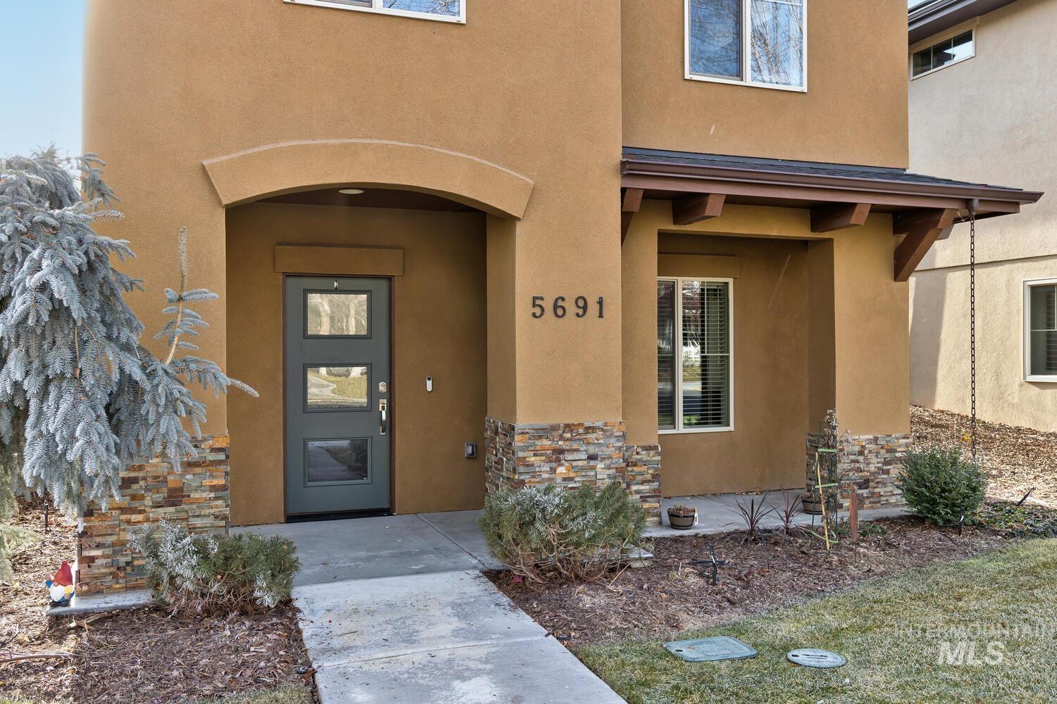 5691 W Hidden Springs Dr