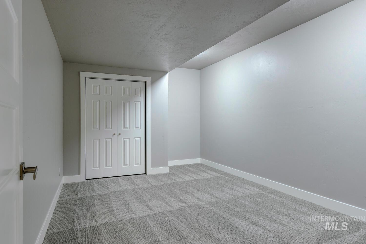 5691 W Hidden Springs Dr