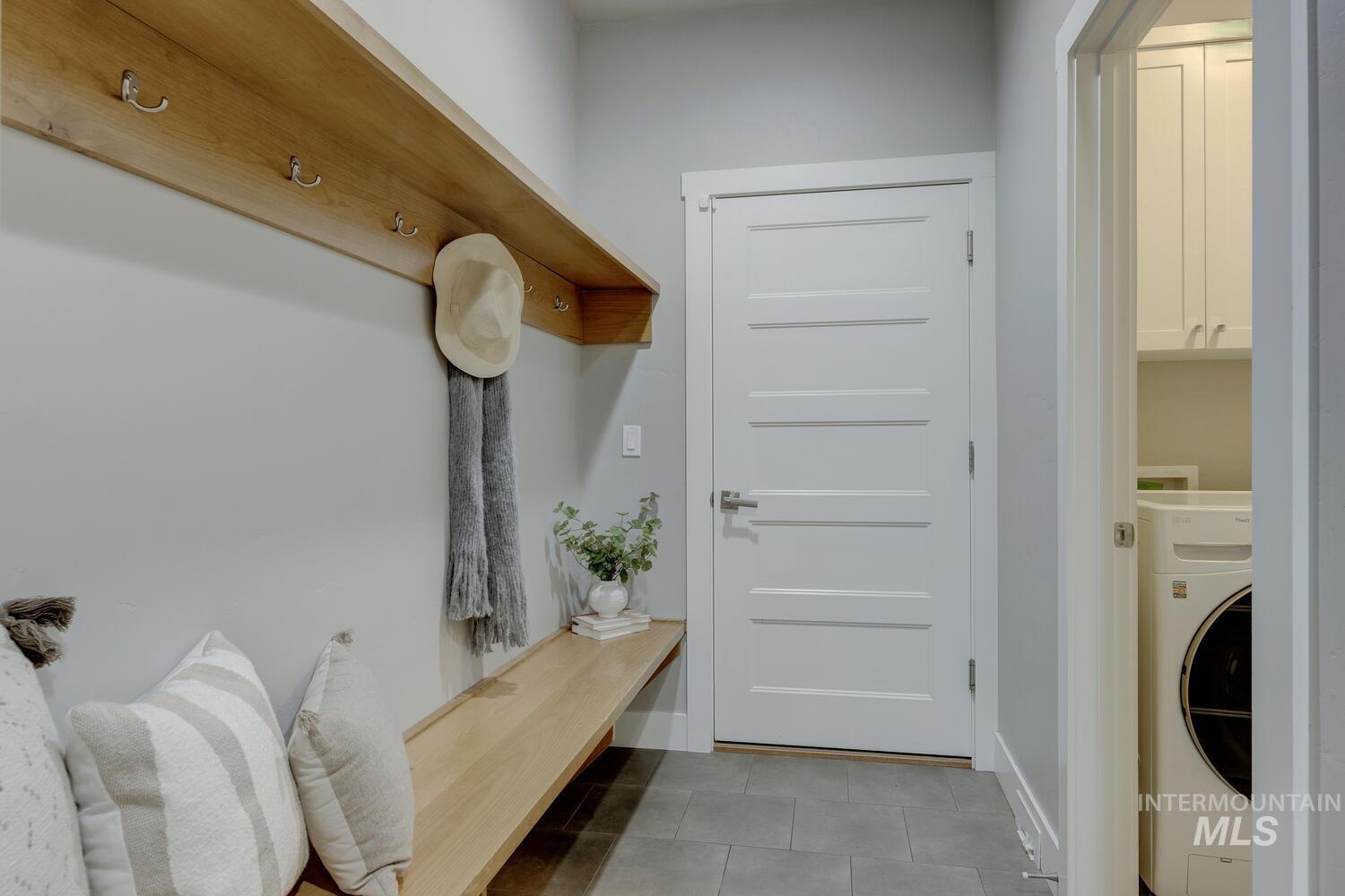 5691 W Hidden Springs Dr