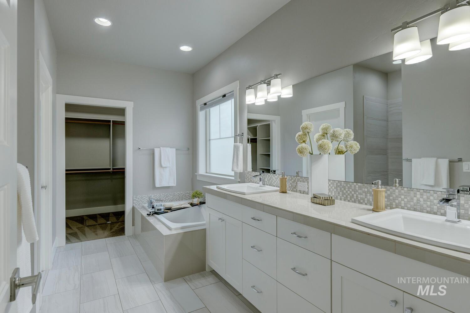 5691 W Hidden Springs Dr