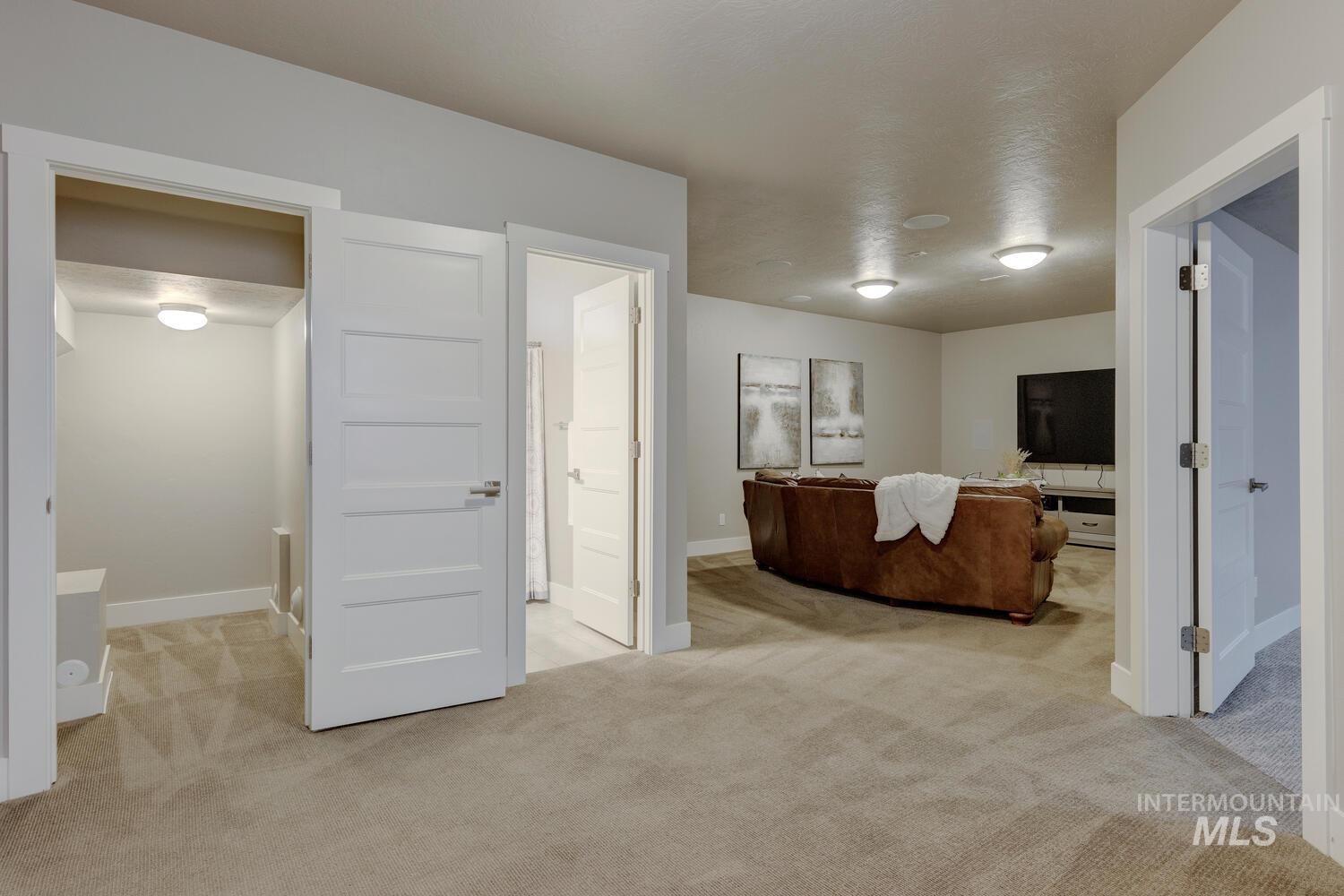 5691 W Hidden Springs Dr