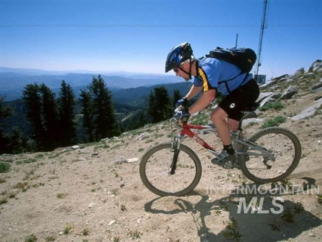 1751 N Bogus Basin Rd # 240F