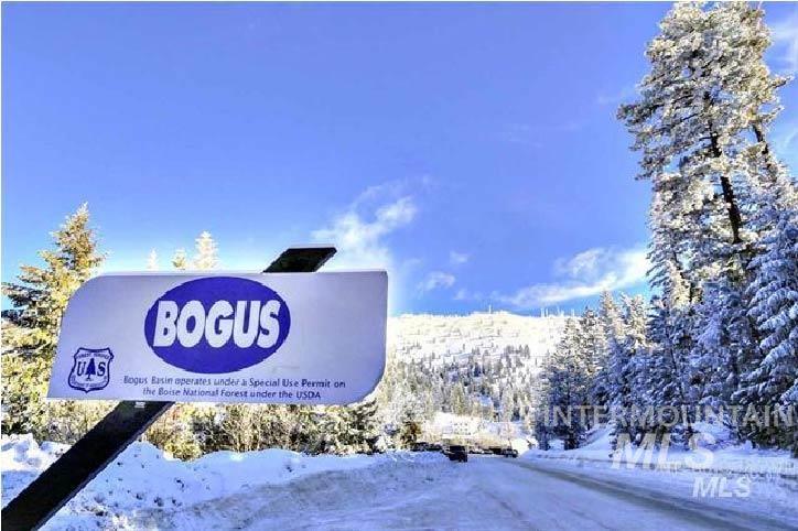 1751 N Bogus Basin Rd # 240F