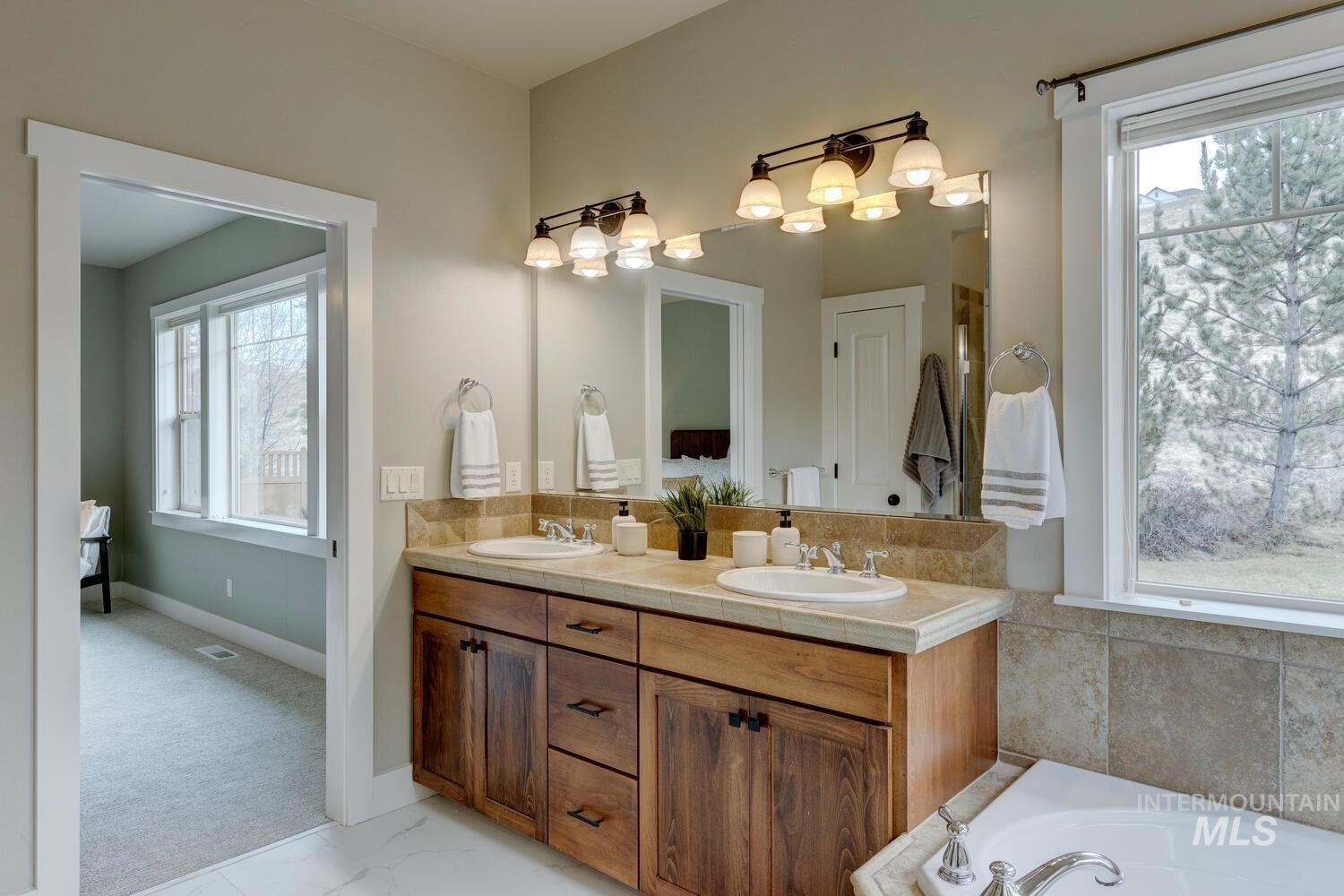 12126 N Humphreys Way