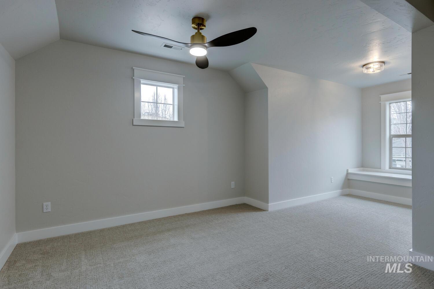 12021 N Humphreys Pl