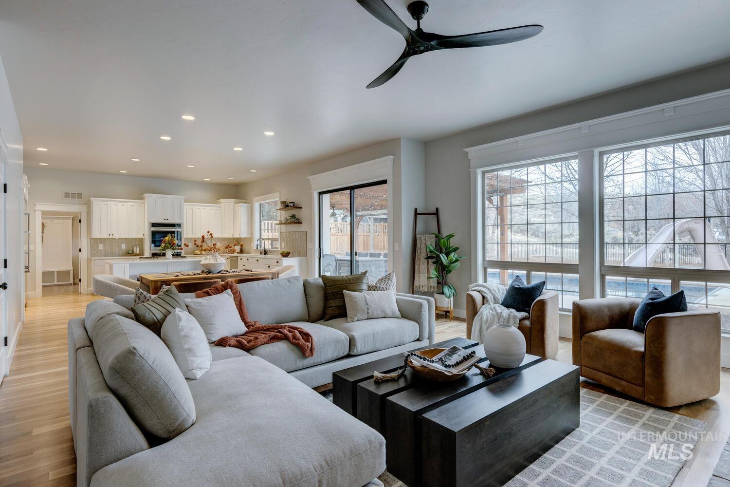 12021 N Humphreys Pl