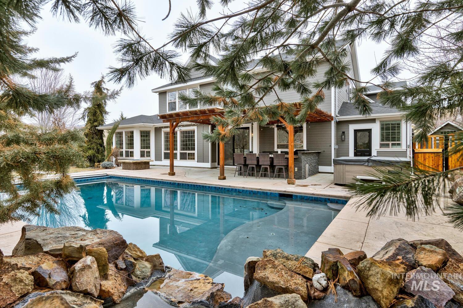 12021 N Humphreys Pl