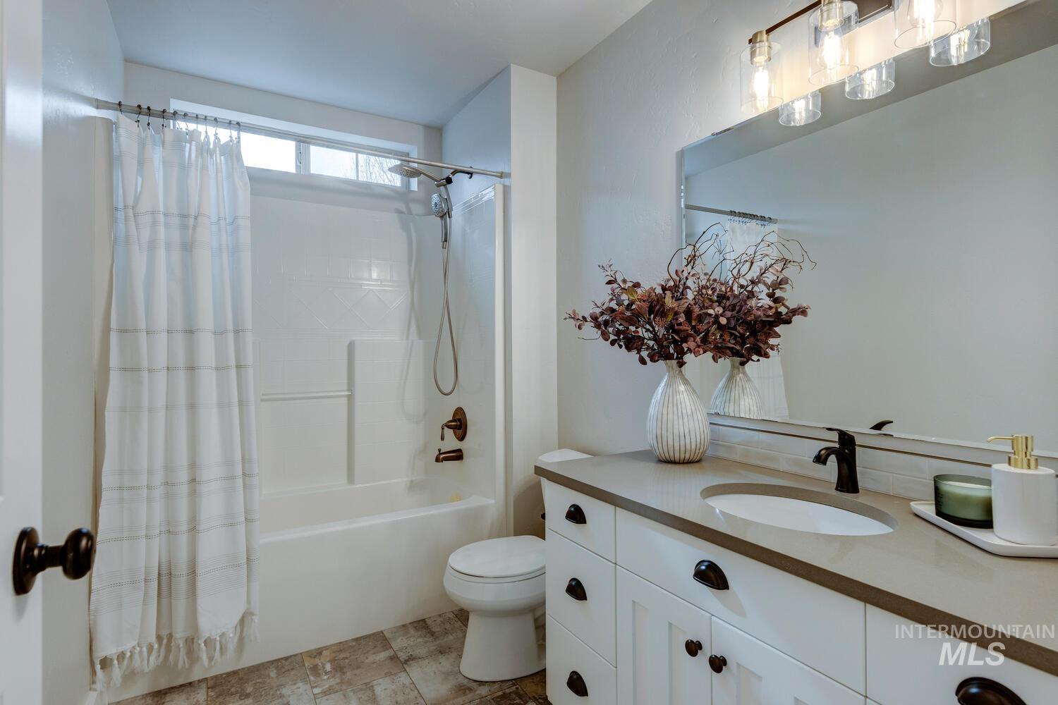 12021 N Humphreys Pl