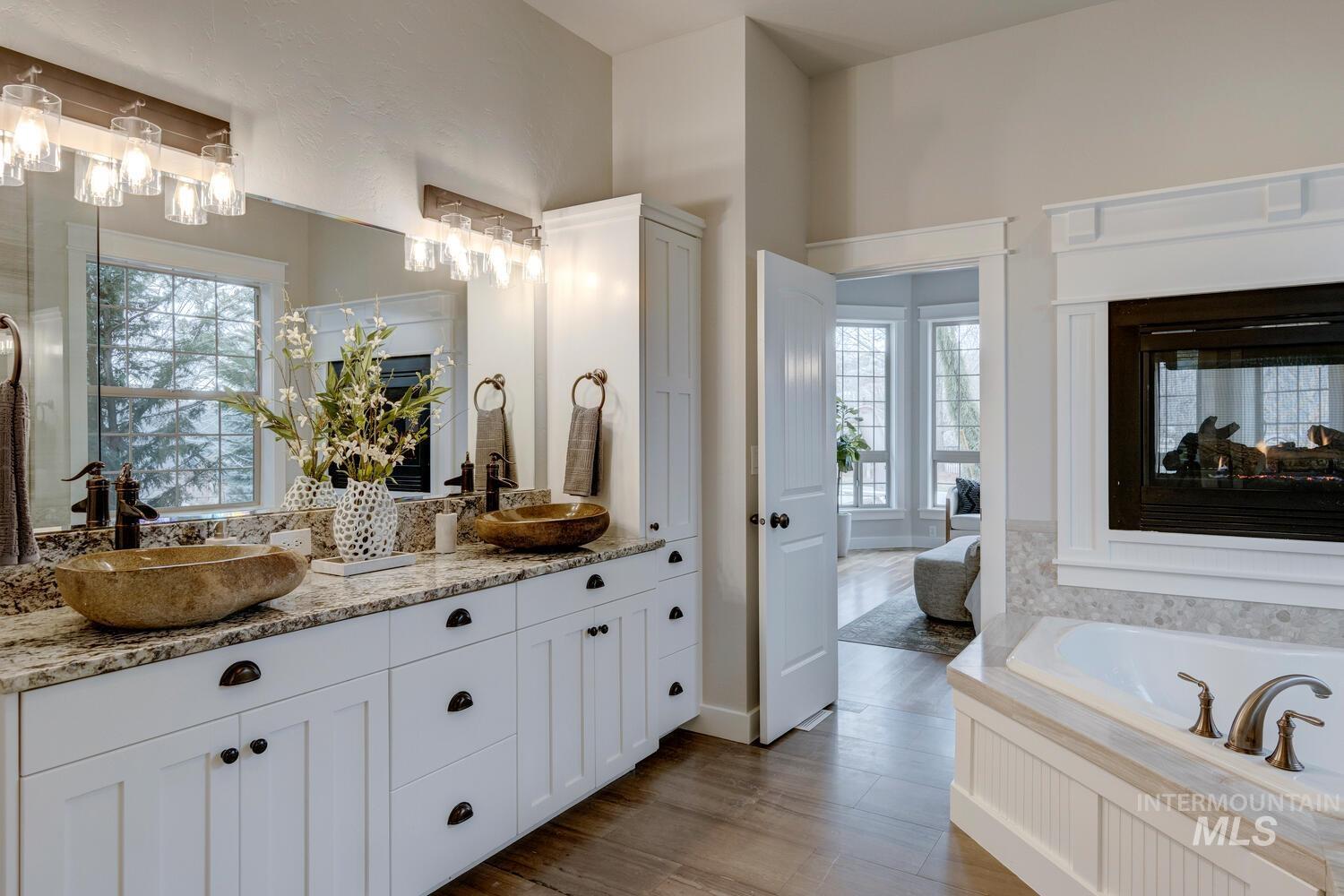 12021 N Humphreys Pl