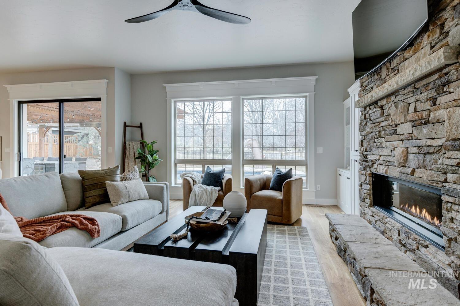 12021 N Humphreys Pl