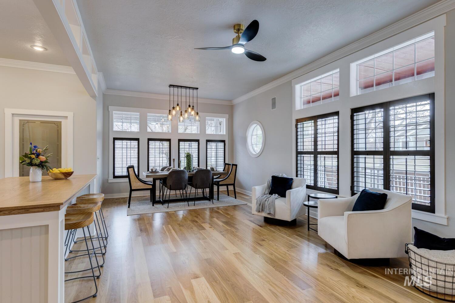 5218 W Hidden Springs Dr