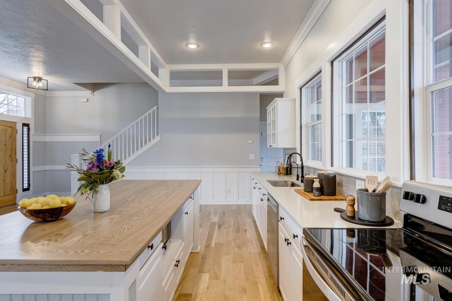 5218 W Hidden Springs Dr