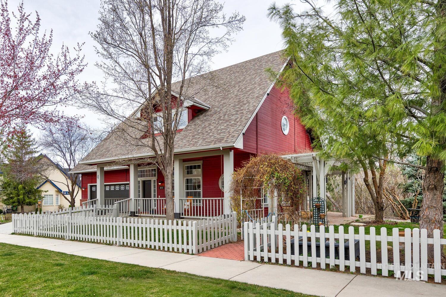 5218 W Hidden Springs Dr