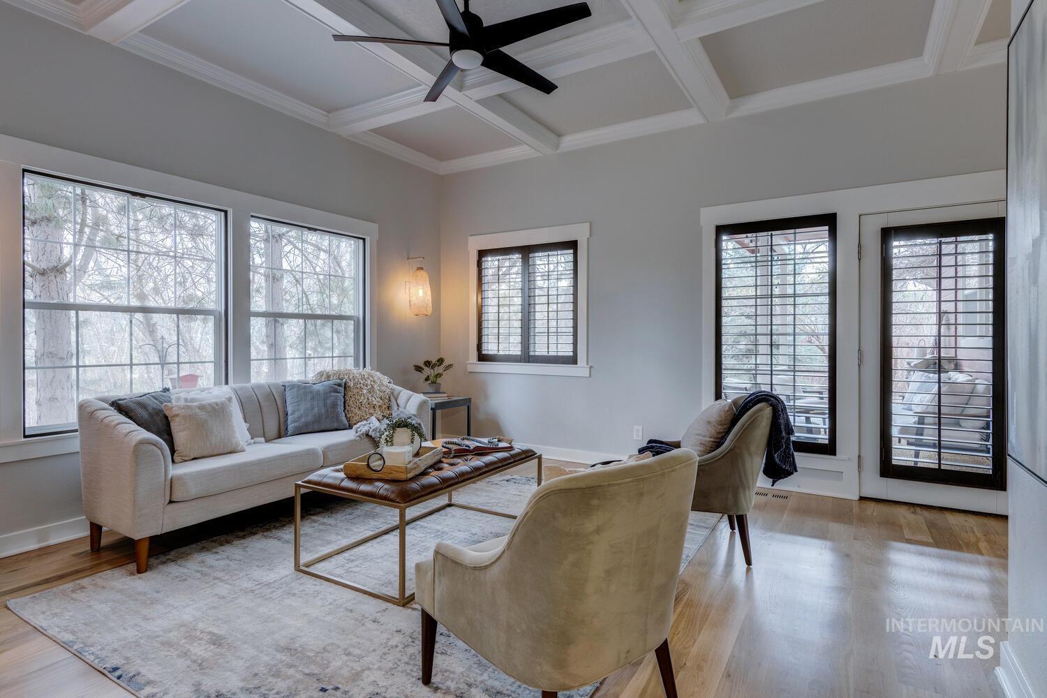 5218 W Hidden Springs Dr