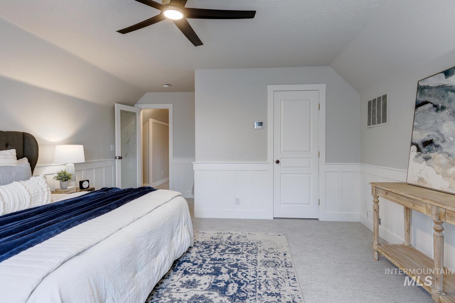 5218 W Hidden Springs Dr