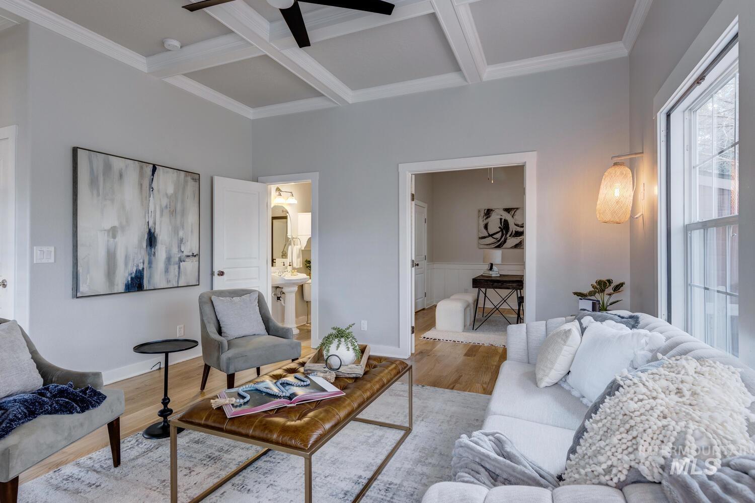 5218 W Hidden Springs Dr