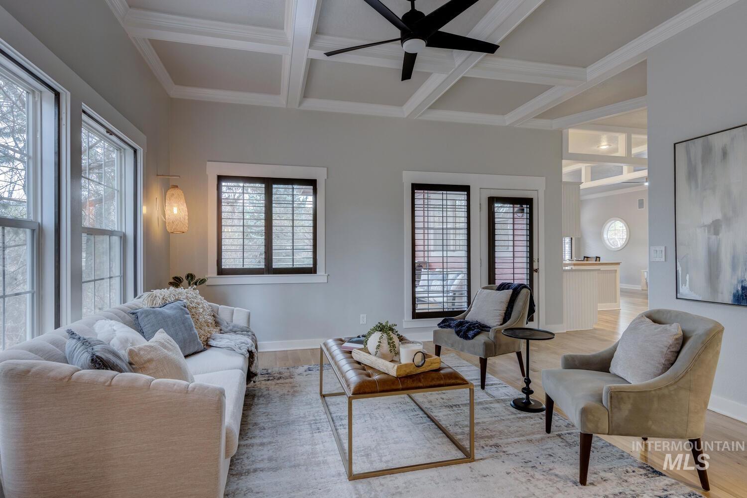 5218 W Hidden Springs Dr