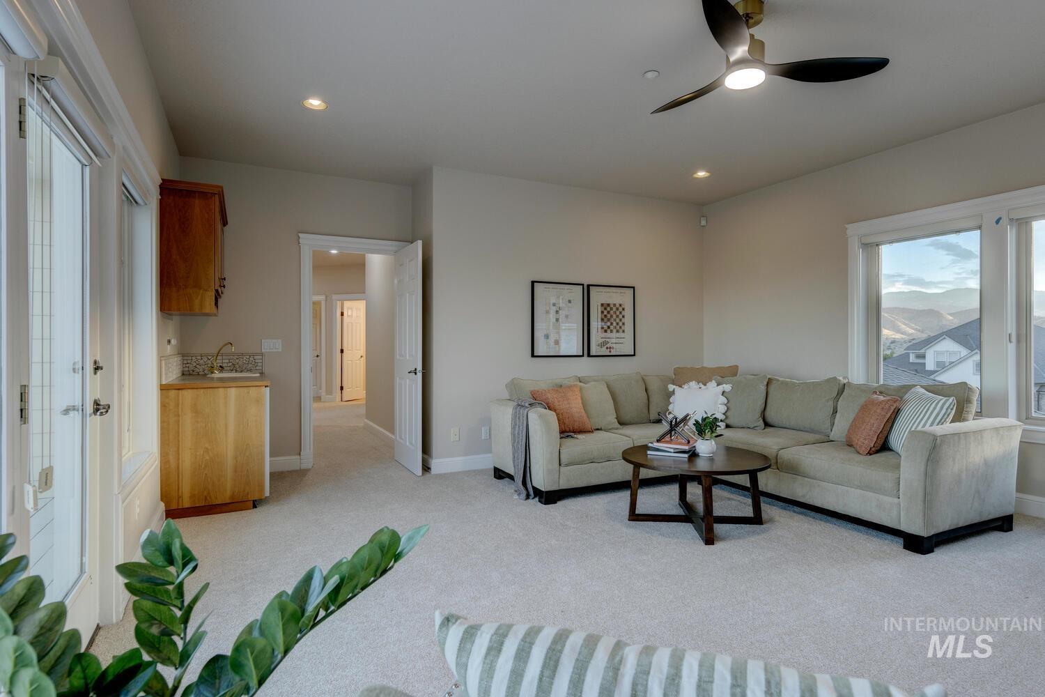 5560 N Quail Summit Place