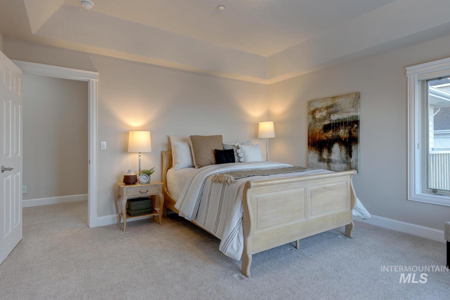 5560 N Quail Summit Place