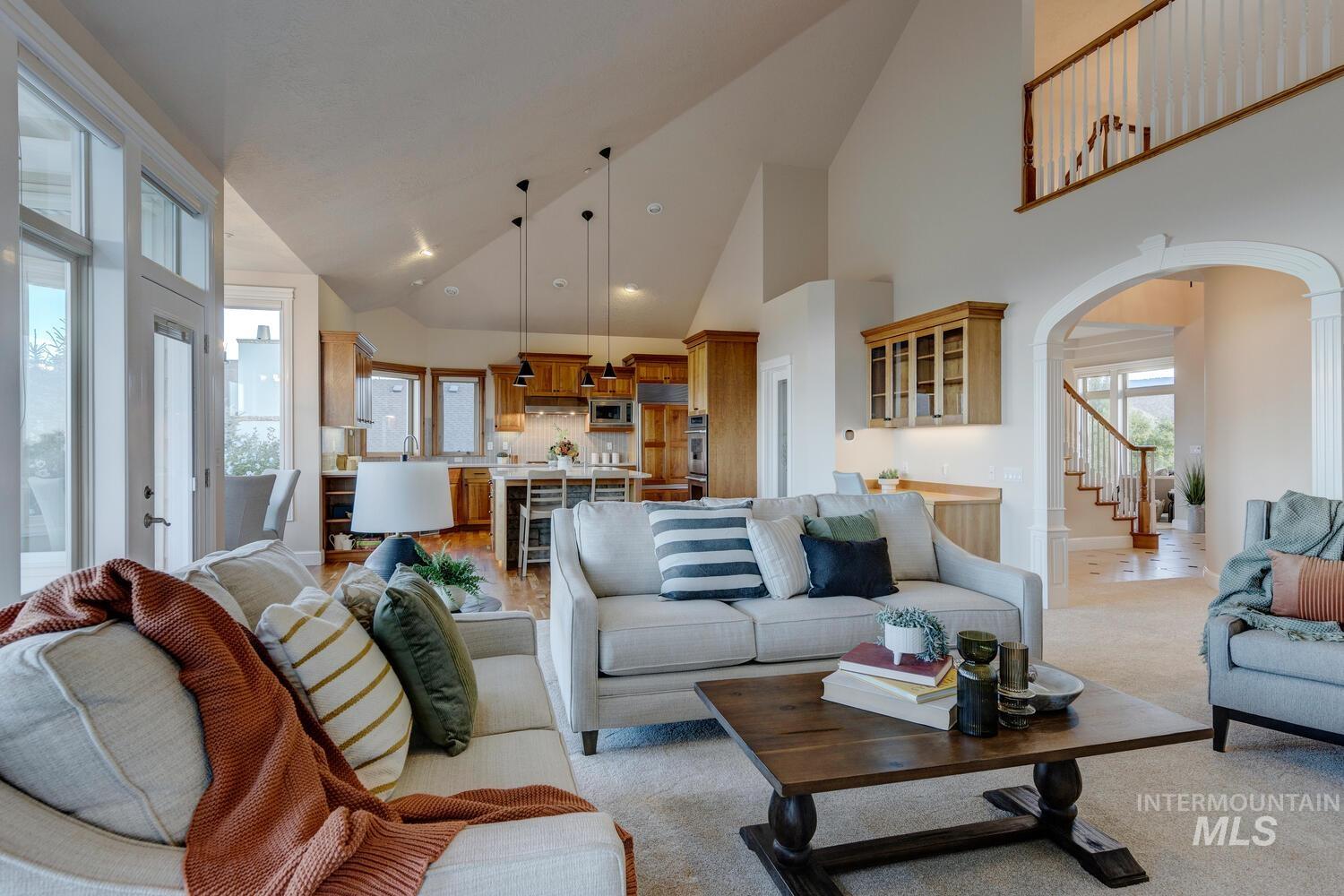 5560 N Quail Summit Place