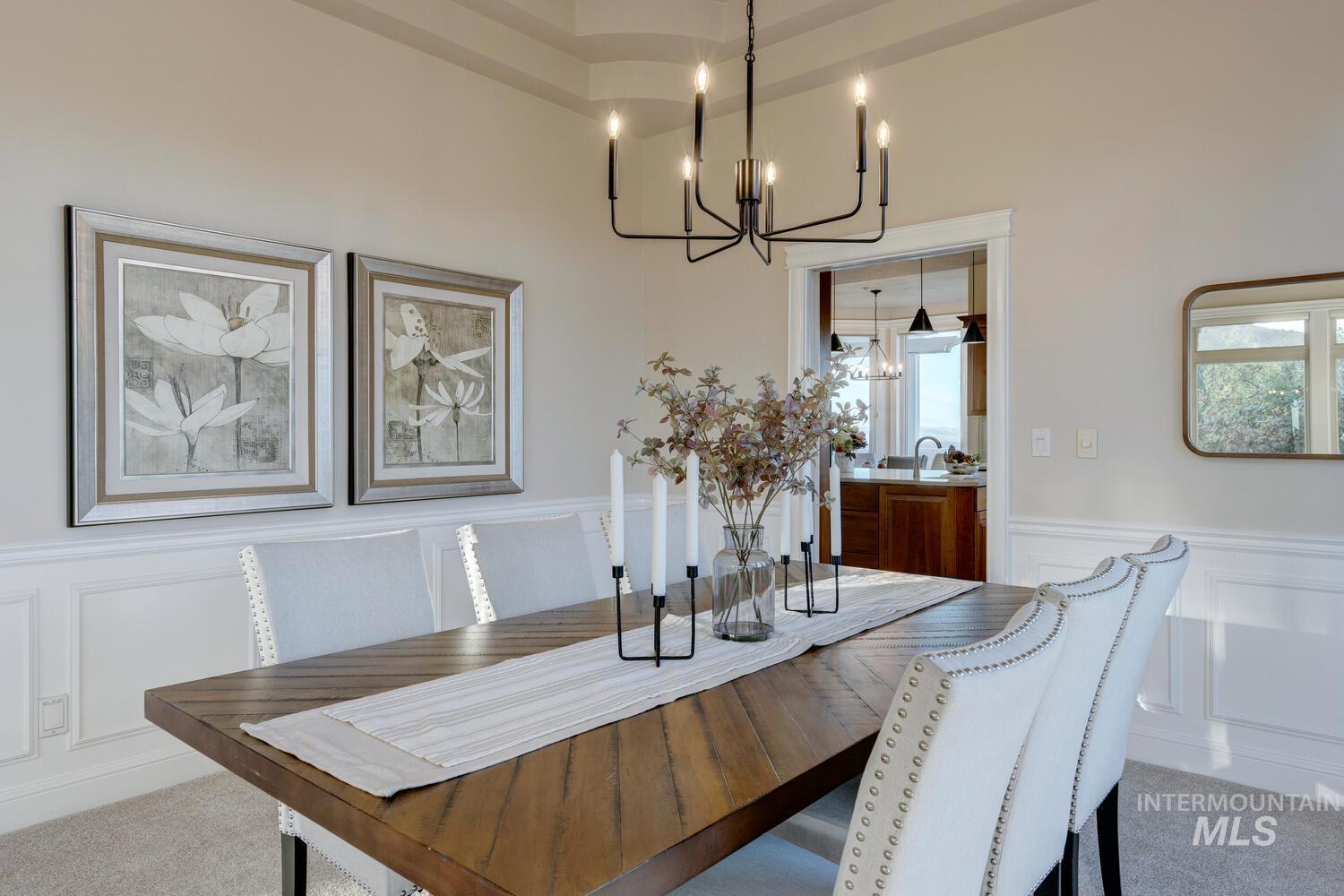 5560 N Quail Summit Place