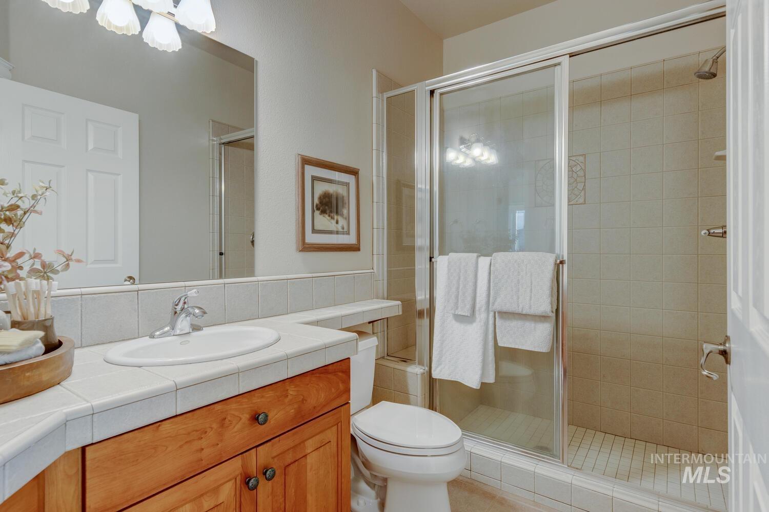 5560 N Quail Summit Place