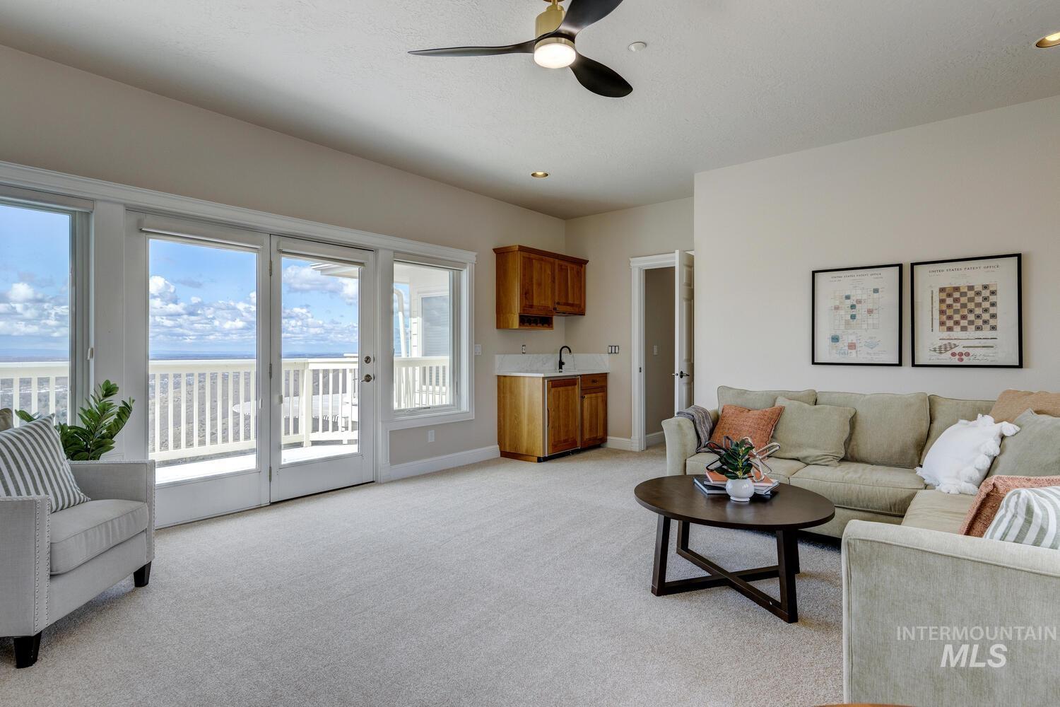 5560 N Quail Summit Place