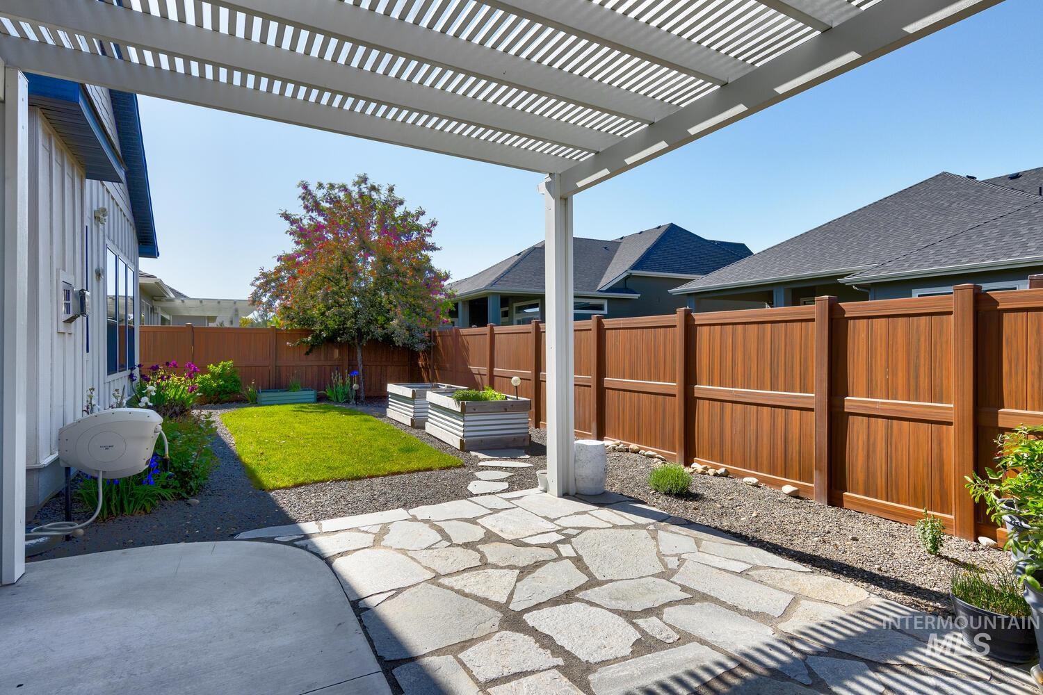 437 S Aspen Lakes Way