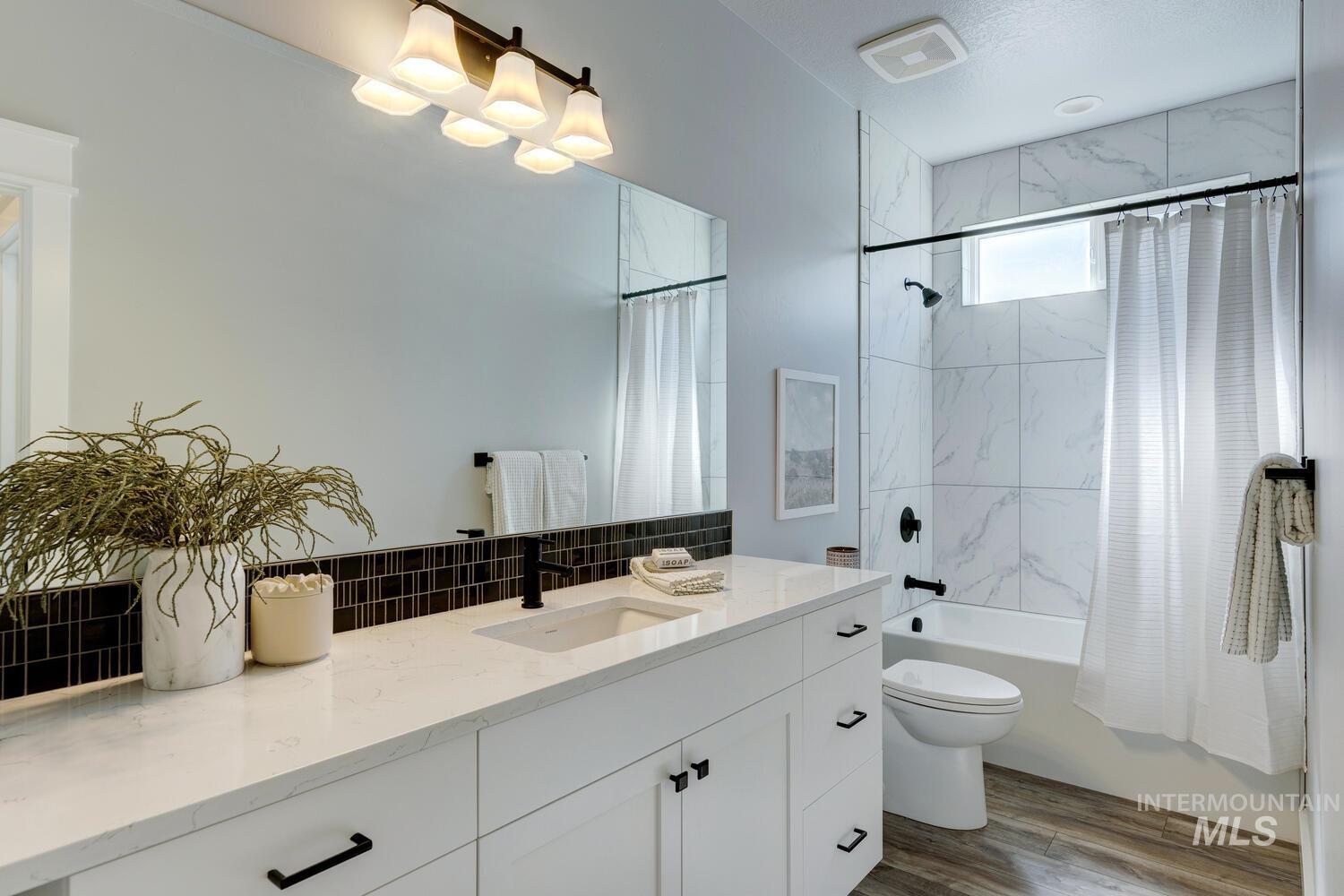 437 S Aspen Lakes Way