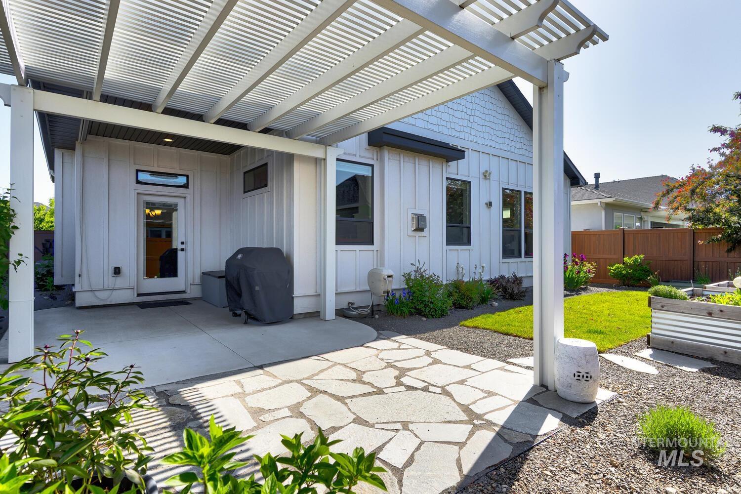 437 S Aspen Lakes Way