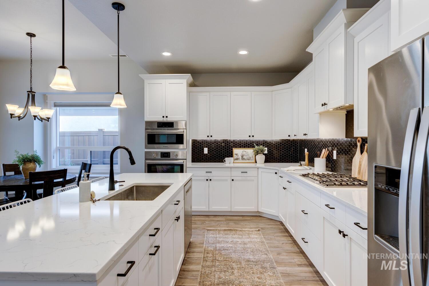 437 S Aspen Lakes Way