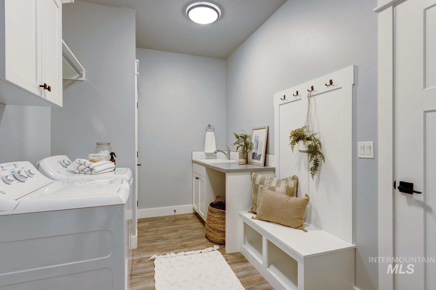 437 S Aspen Lakes Way