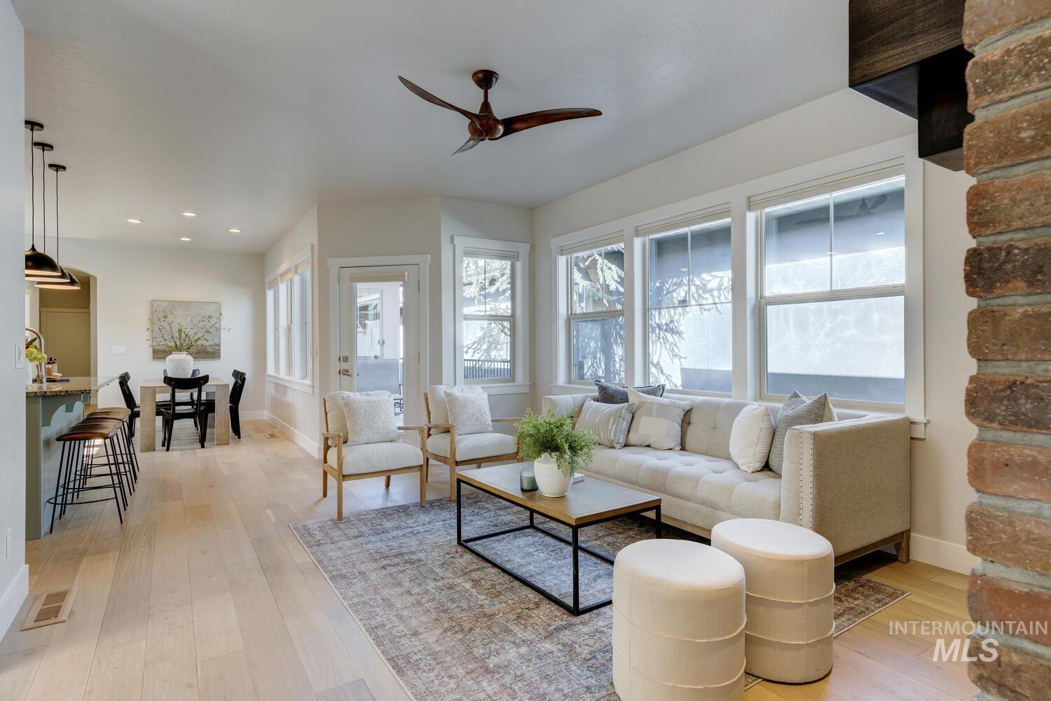 5723 W Hidden Springs Dr