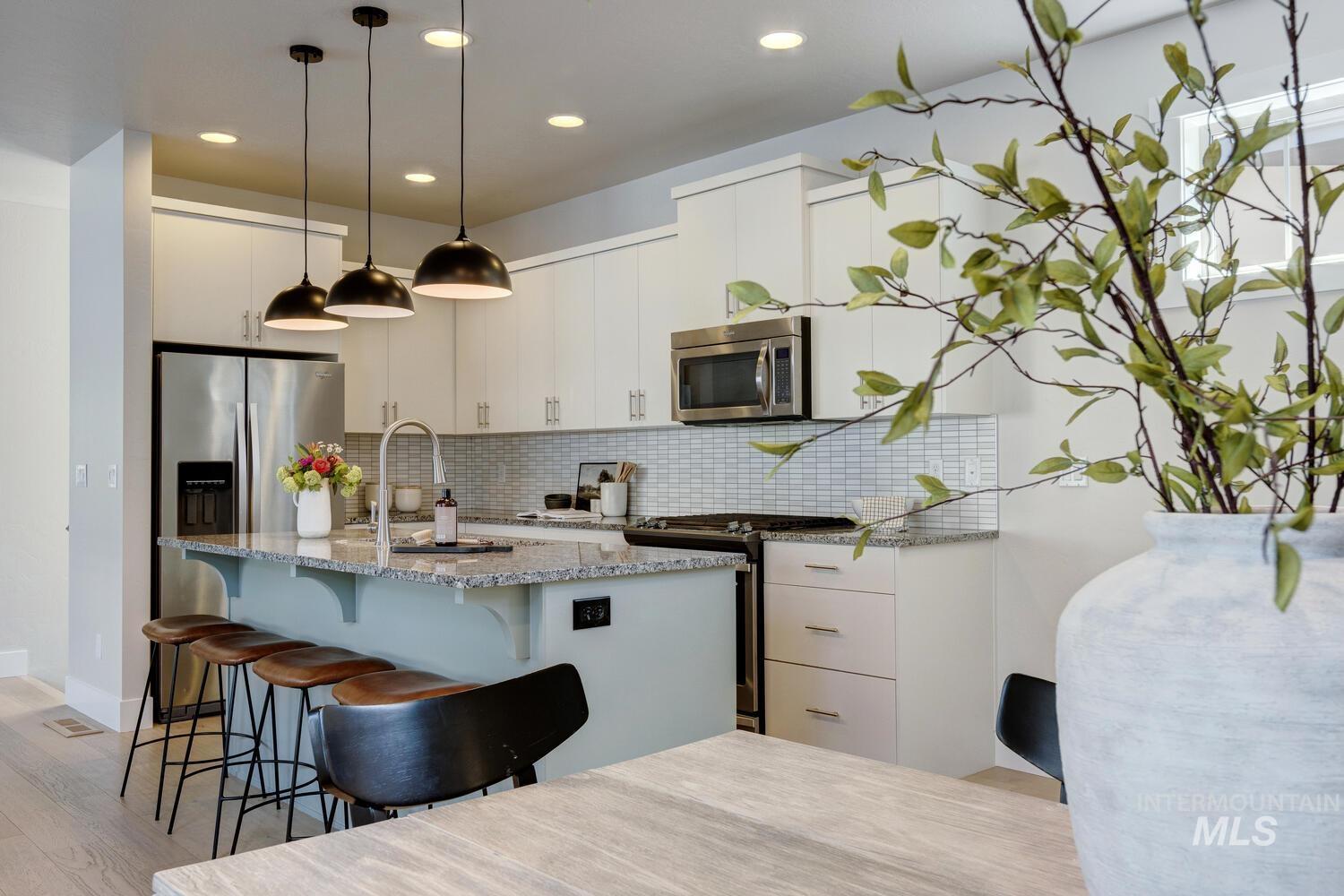 5723 W Hidden Springs Dr