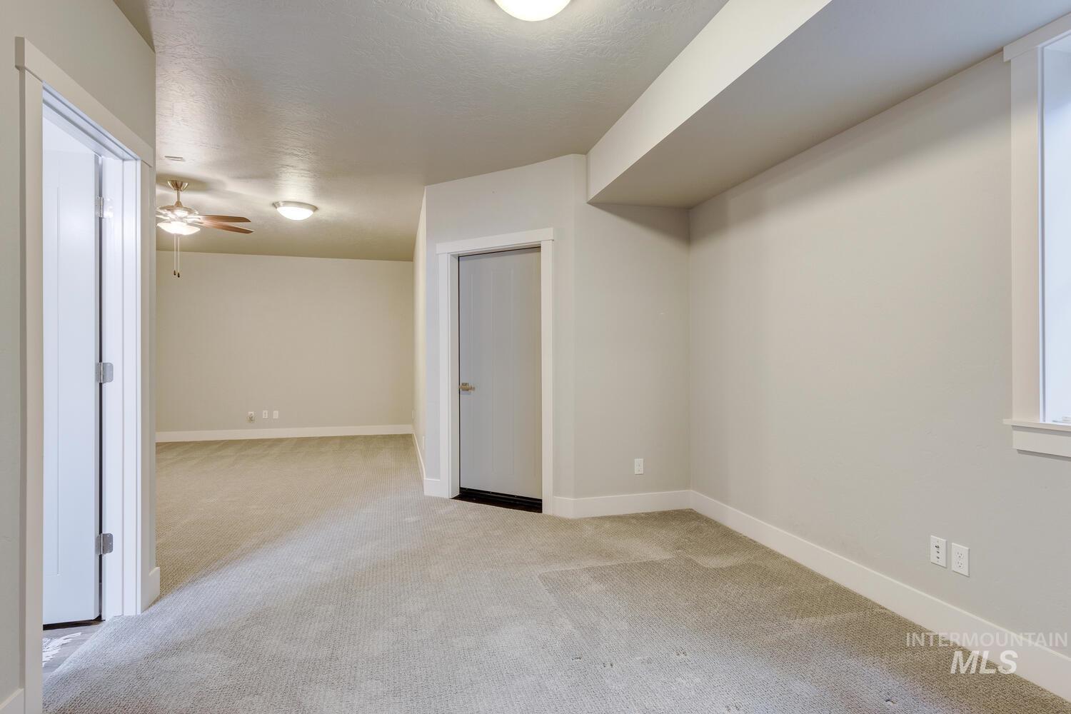 5723 W Hidden Springs Dr