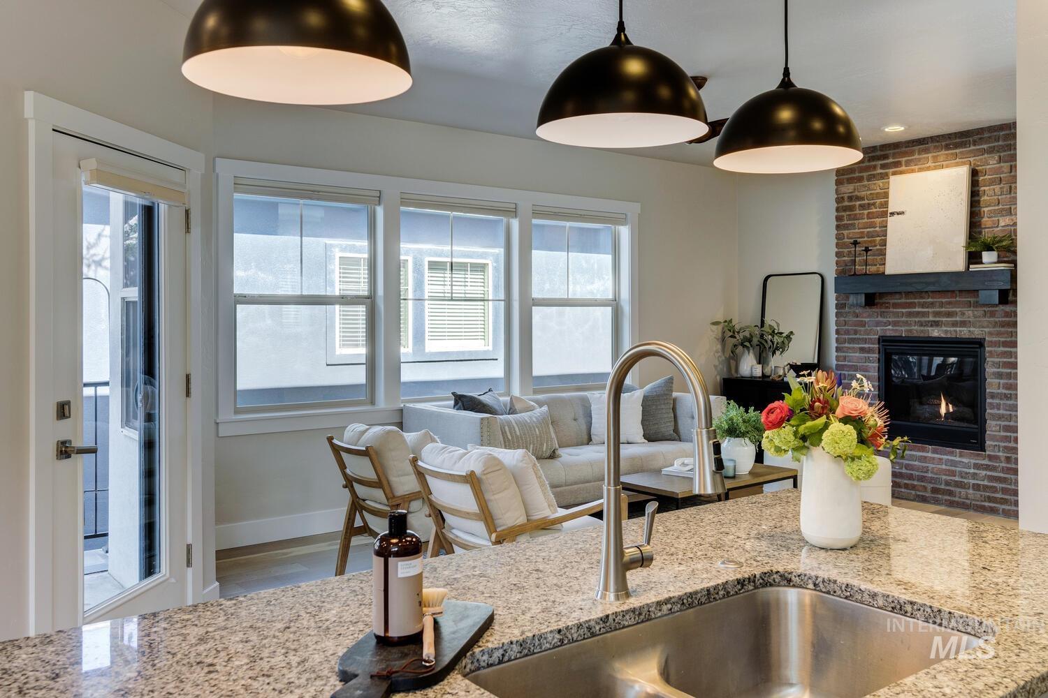 5723 W Hidden Springs Dr