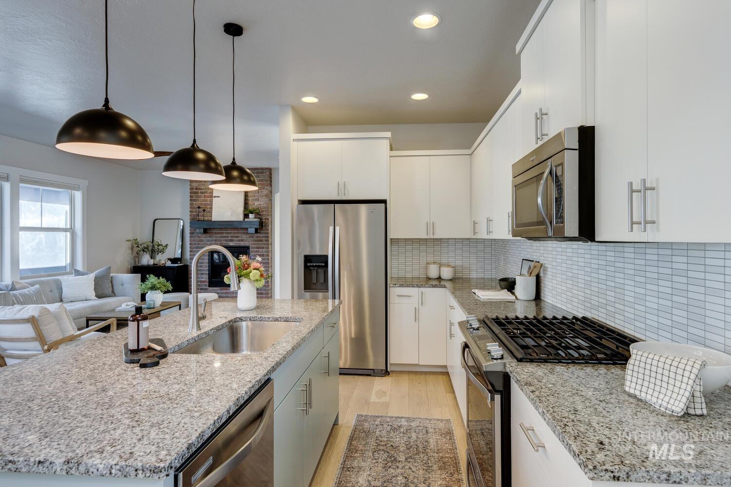 5723 W Hidden Springs Dr