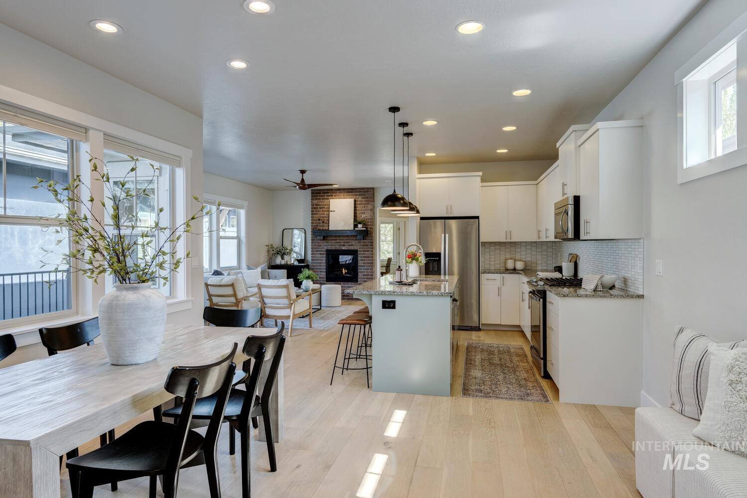 5723 W Hidden Springs Dr