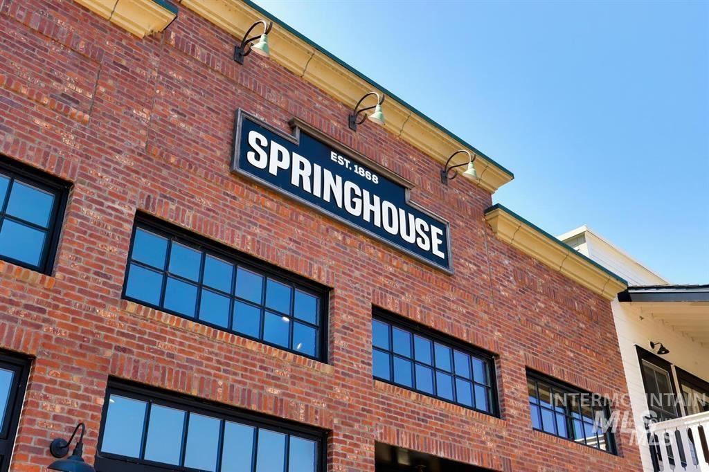 5244 W Hidden Springs Dr