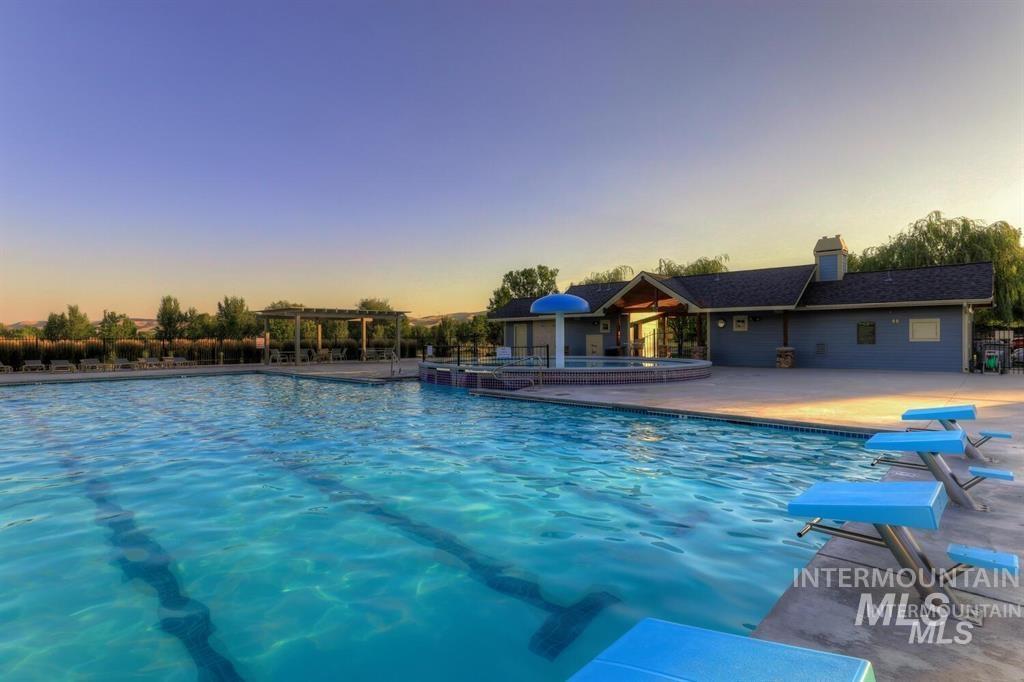 5244 W Hidden Springs Dr