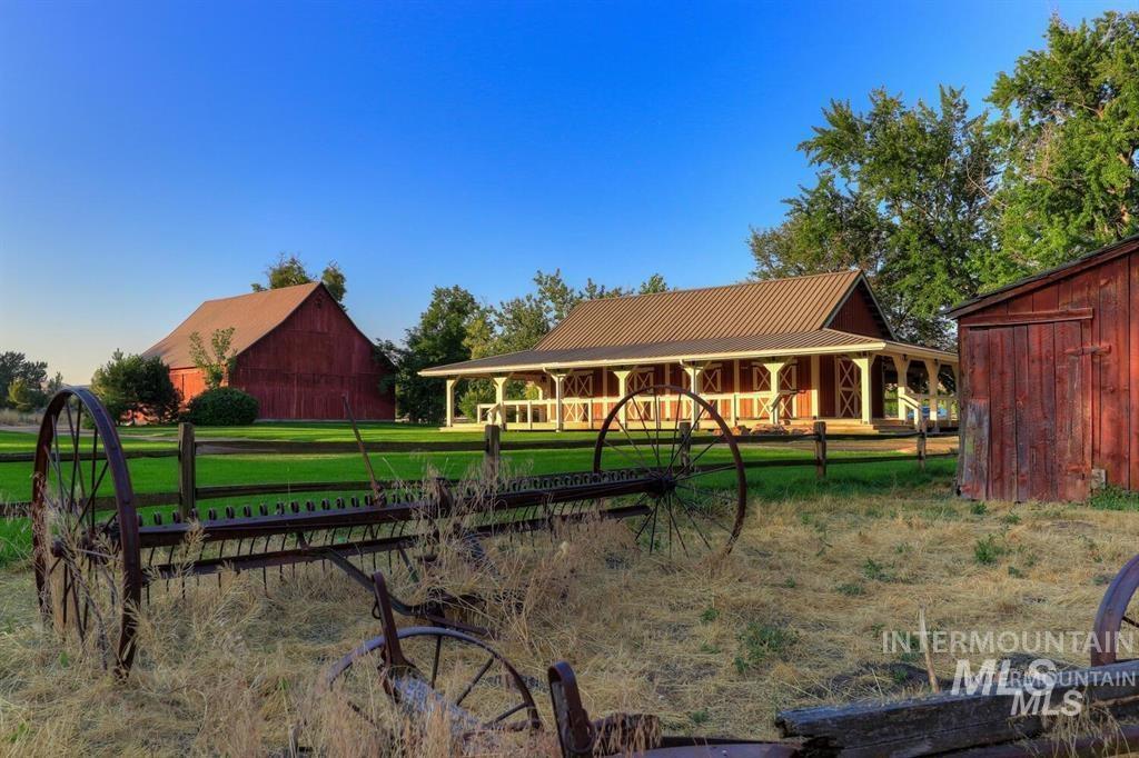 5244 W Hidden Springs Dr