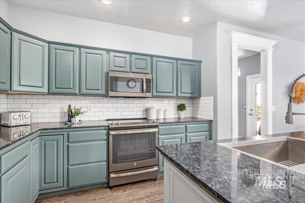 5244 W Hidden Springs Dr