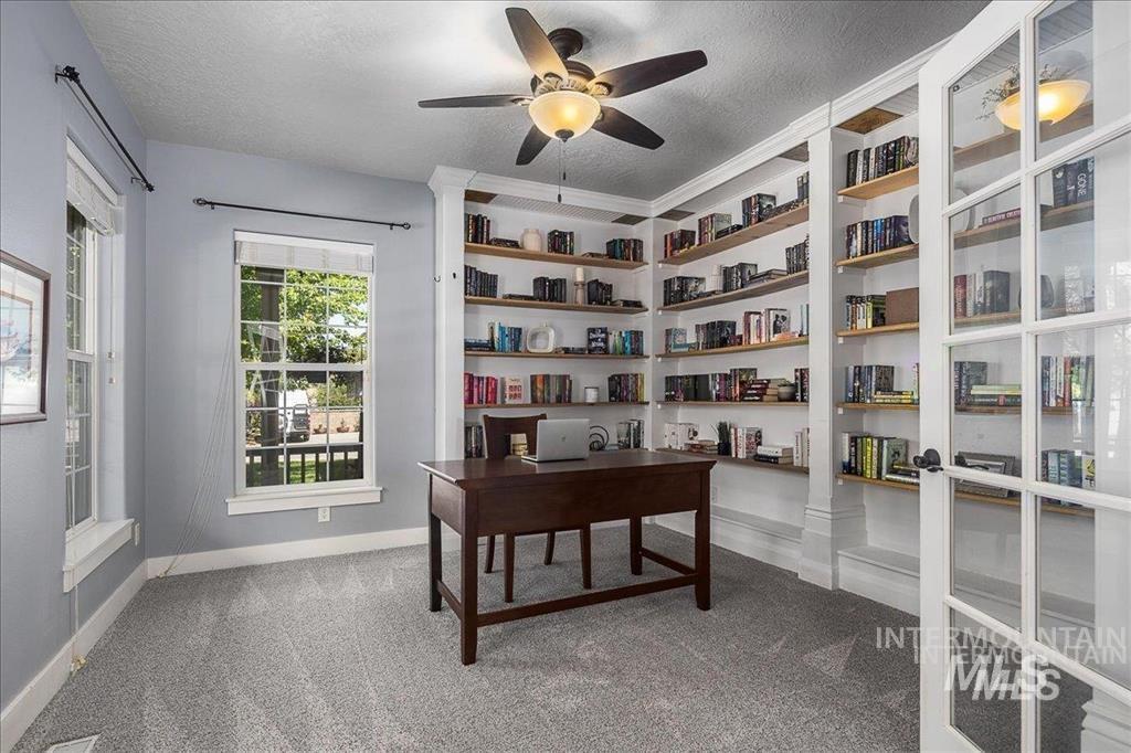 5244 W Hidden Springs Dr