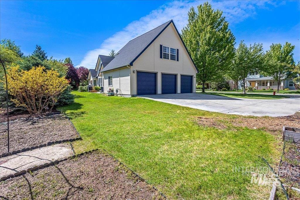 5244 W Hidden Springs Dr