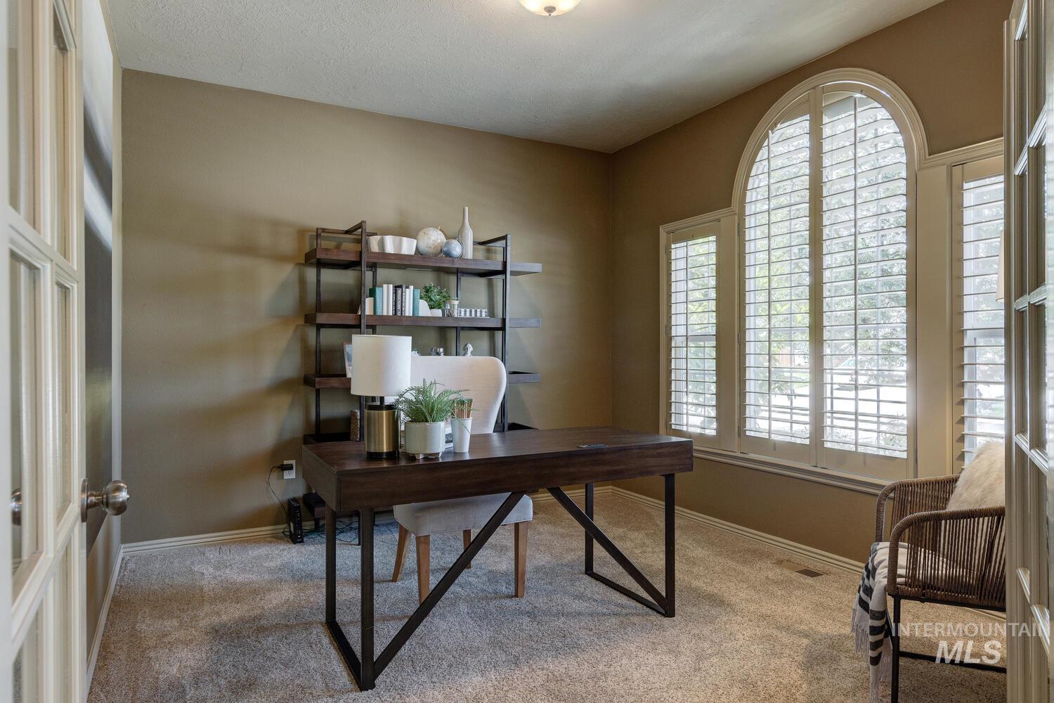 9407 W Pebblestream Dr