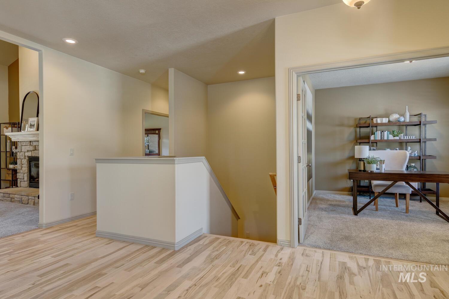 9407 W Pebblestream Dr