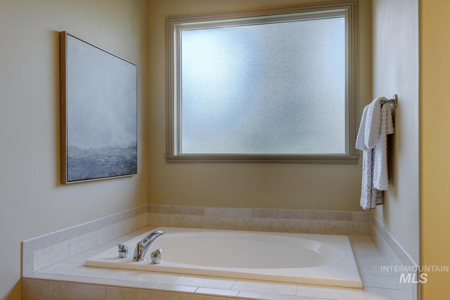 9407 W Pebblestream Dr