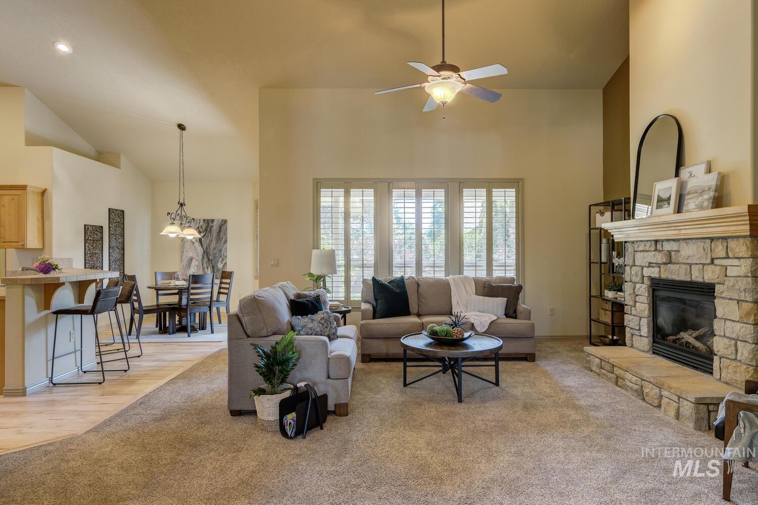 9407 W Pebblestream Dr